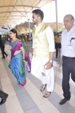 Abhishek Bachchan snapped at the airport on 18th Nov 2015
